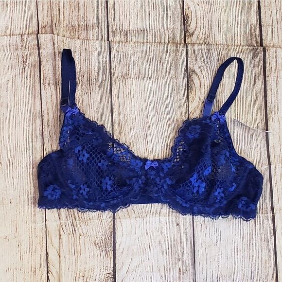 NWT Adore Me Lacy Blue Bra Size 32C - Picture 1 of 12